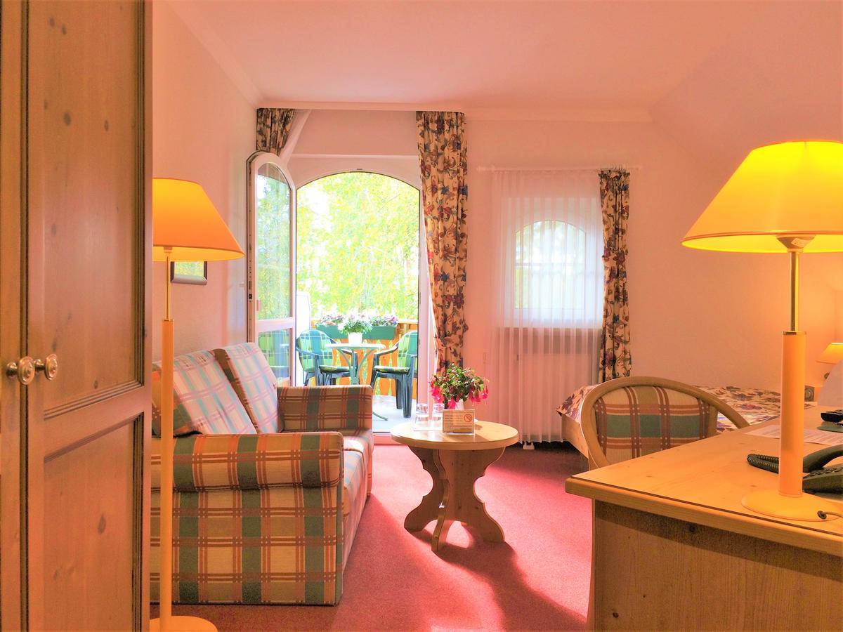 Landhaus Mueritzgarten Hotel Garni Röbel المظهر الخارجي الصورة